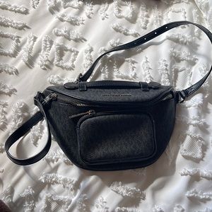 Michael Kors Erin 35F0Sern1B Xs Waist Pack Crossbody Bag In Black